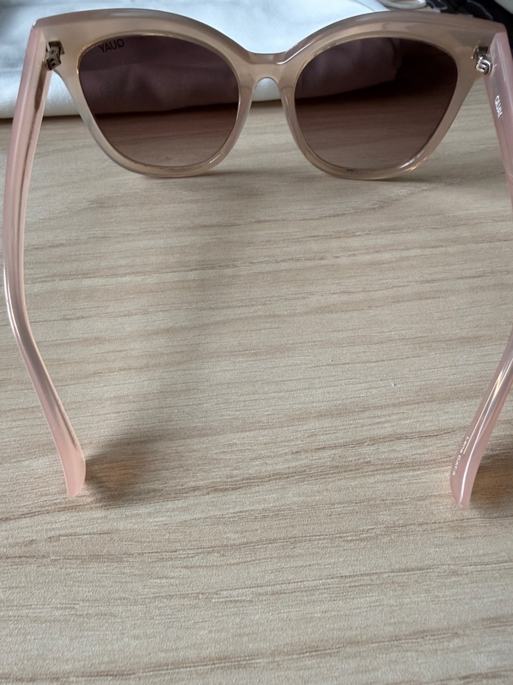 Quay sunglasses - Picture 3 of 4